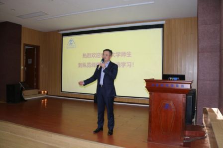 共建产学研•广西大学300名师生到纵览线缆集团参观交流3.jpg