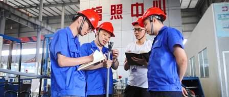 尚纬股份“红•领•带”特色党建工程建设纪实 宋强大师工作室.jpg