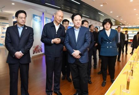 常州市市长陈金虎一行来到上上电缆走访1.jpg
