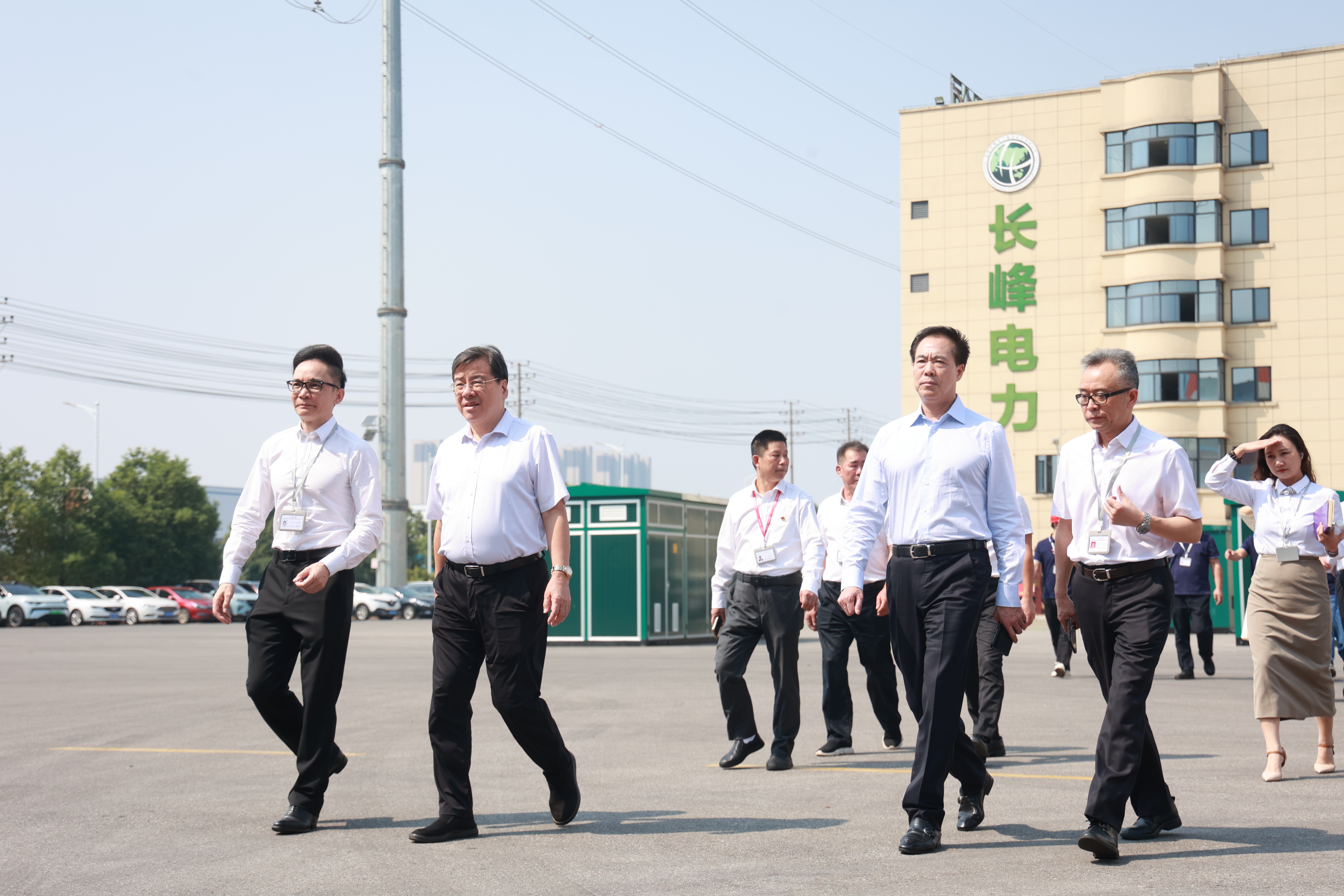 创新筑梦 奋斗不止——记长峰电力集团公司创始人 蒋功夫1.jpg